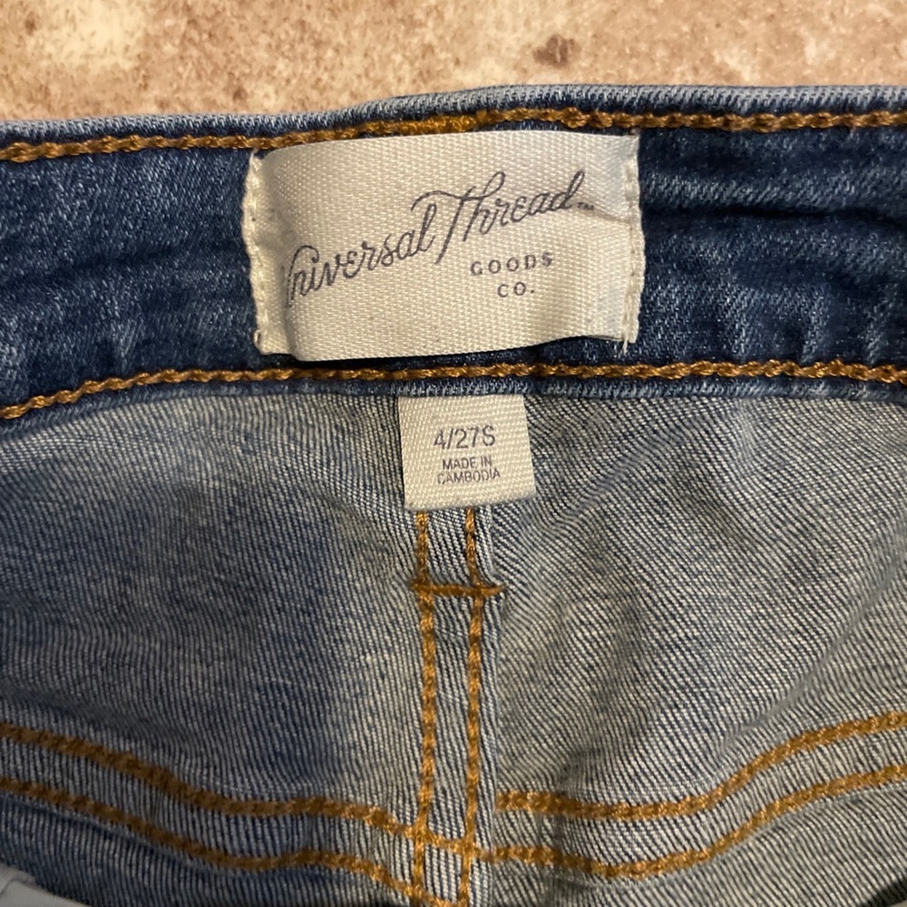 Universal thread size 4 jeans